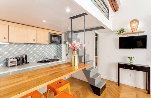 8th Arrondissement Apartment | Luxury Suite - Champs Elysées - Mermoz