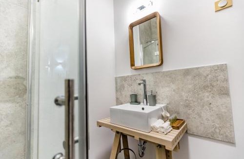 Szentimrevaros Apartment | LuxuryBuda