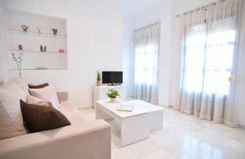 Doctor Barraquer-Grupo Renfe-Policlinico Apartment | Macarena Home