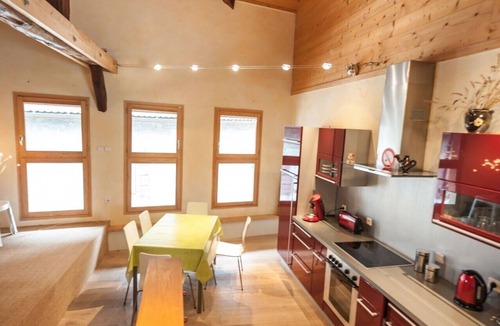 Duingt Apartment | Magnificent apartment, 656 feet from the lake of Annecy