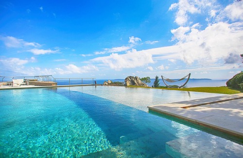 Cap Benat Villa | Magnificent villa in a private estate with panoramic sea view