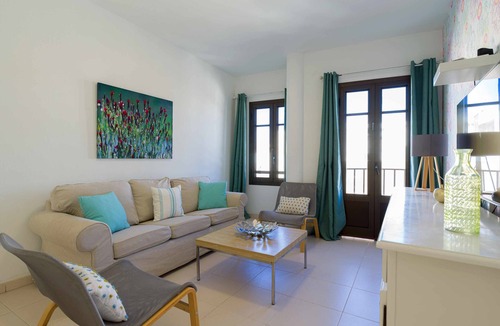Arrecife Apartment | Mahostly Apartment Comillas SC
