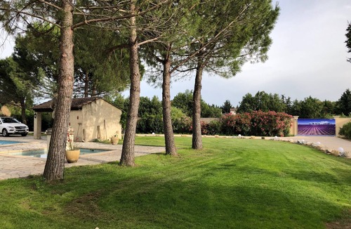 Noves House | Maison Avec Grande Piscine Individuelle