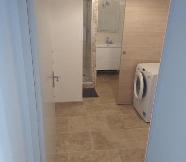 Saint-Just Apartment | Maison de village confortable entièrement rénovée