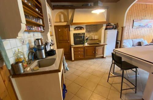 Genevois House | Maison entière billard , video proj 125 m2