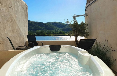 Saint-Vallier House | Maison Vue Rhône Jacuzzi