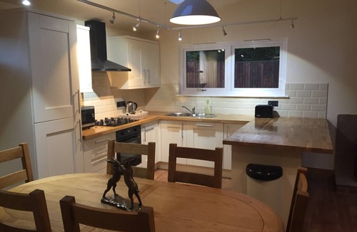 Congleton Apartment | Maple Lodge @ Shellow Lane Lodges