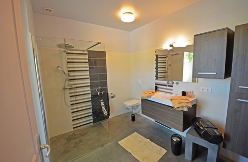 Lamotte-du-Rhone Other | Mas 22 à 24 p 7/9 chb wifi Pisc.chauffée jardin clos - Sono pour soirée