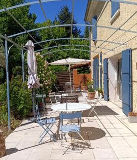 Althen-des-Paluds Bed & Breakfast | Mas de la Grave