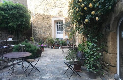 Suze-la-Rousse House | Mas en pierres 17 couchages avec piscine et jardin