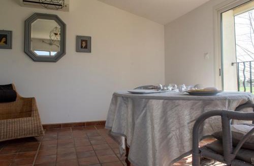 Saint-Martin-de-Crau Apartment | Mas l'espero