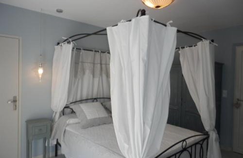 Lambesc Bed & Breakfast | Mas les vieux chênes