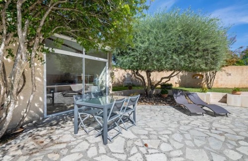 Noves House | Mas Madelon by Interhome