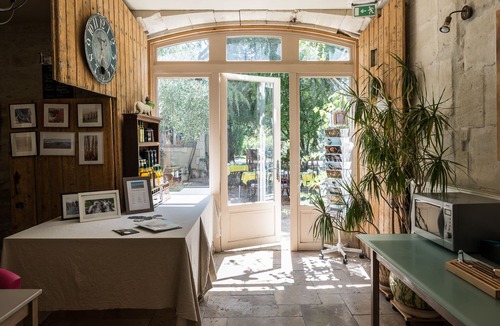 Saint-Etienne-du-Gres Hotel | Mas Vidau Porte des Alpilles