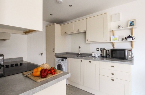 Bere Regis Cottage | Meadow View Barn