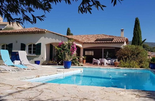 Ceyreste Villa | Mediterranean Villa 3 bedrooms 2 bathrooms, swimming pool and garden