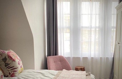 Folkestone Bed & Breakfast | Merchant39