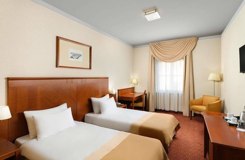 Szekesfehervar Hotel | Mercure Szekesfehervar Magyar Kiraly