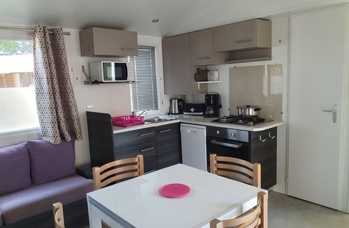 Lattes House | Mobil Home Climatisé Camping « Le Lac des Rêves »