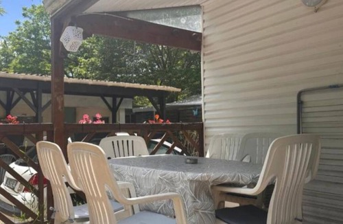 Saint-Paulet-de-Caisson House | Mobile home on the banks of the Ardèche and the medieval village of Aiguèze