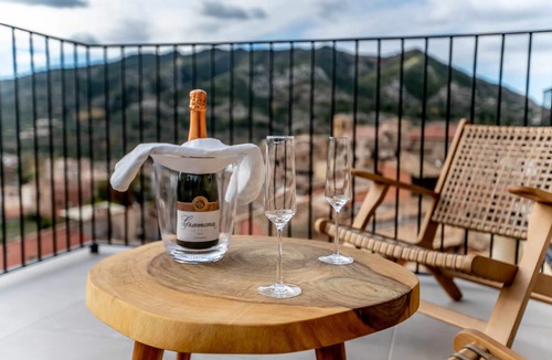 Beceite Apartment | Mocho-rural-home Matarraña Suite