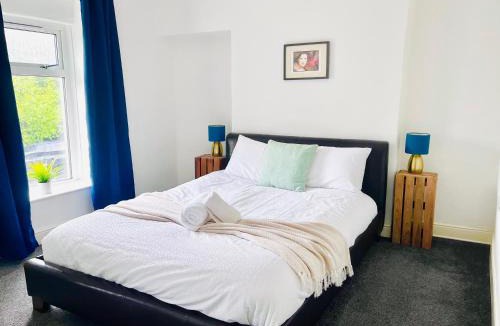 Nelson House | Modern 2 bed base 10 mins BikePark Wales