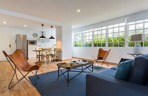 Santa Catalina Apartment | Modern and Spacious Loft in a Tranquil Location. San Leandro