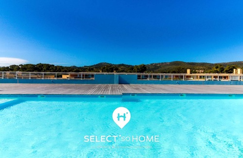 La Faviere Apartment | Modern Flat with Pool and Parking at la Favière