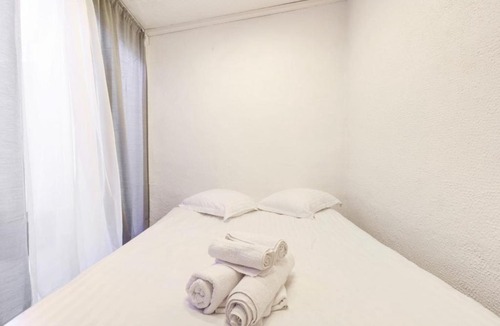 Gambetta Apartment | Modern flat with terrace at the heart of Montpellier - Welkeys
