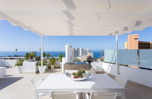 El Madronal Apartment | Modern & Spectacular Ocean View ,wifi,beach Front.