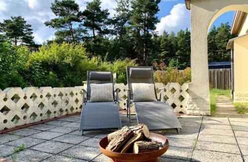 Matzlow-Garwitz House | Modernes Waldhaus am Wasser I Whirlpool I Kamin I Feuerschale