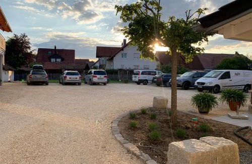 Aalen Apartment | Monteurwohnung "Medium" mit 3 Schlafzimmern und Terrasse