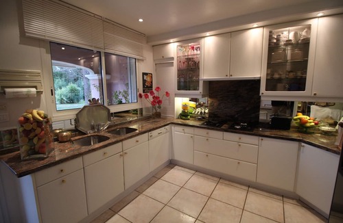 Saint-Etienne-du-Gres House | Near St-Rémy-de-Provence, holiday villa with nice pool. Dog welcome