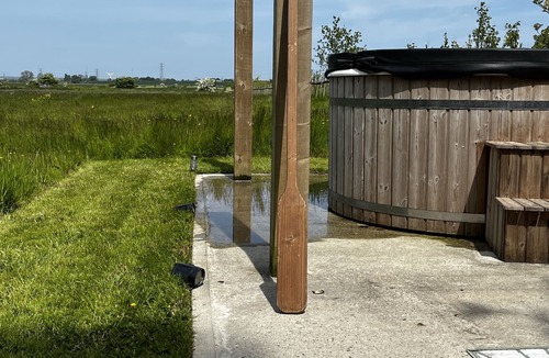 Westmarsh House | New barn conversion with hot tub and wood burner