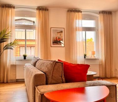 Magdeburg Apartment | NEW Premium Apartment - Familienfreundlich, Parkplatz & in Wassernähe