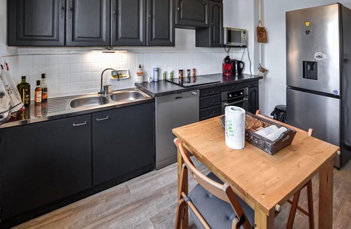 Carpentras Apartment | Nice apartment in Carpentras with WiFi