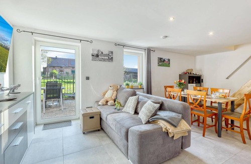 Schmatzin Apartment | Nice apartment in Schmatzin with WiFi
