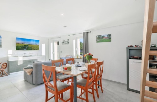 Schmatzin Apartment | Nice apartment in Schmatzin with WiFi