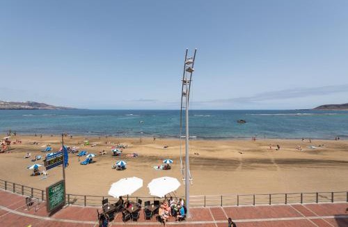 Las Palmas de Gran Canaria House | Nice beach views with terrace By CanariasGetaway