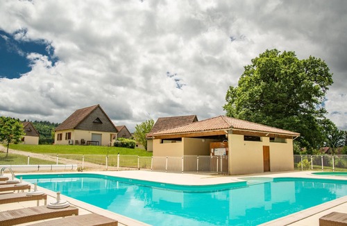 Lacapelle-Marival House | Nice stay at holiday park with swimming pool