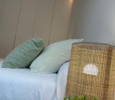 Huerta de San Rafael Apartment | Nuevo y tranquilo de 1 habitación 15 minutos del casco histórico