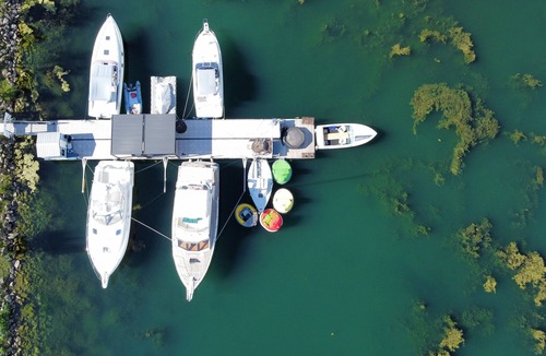Serrieres-de-Briord Boat Rental | Nuitée Insolite sur Bateaux Tout Confort