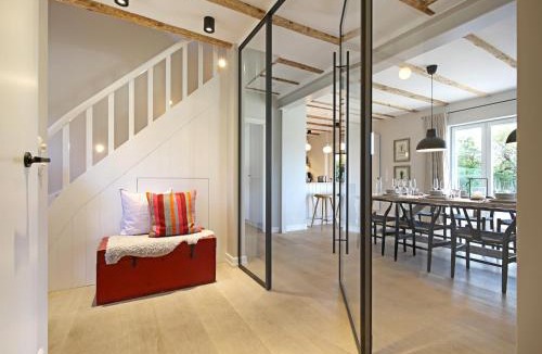 List House | Nya