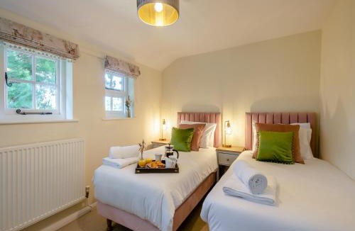 Hethel House | Oak Tree Cottage