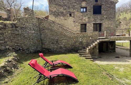 Truinas House | Old mill nestled in greenery in Drôme Provençale, hidden from view