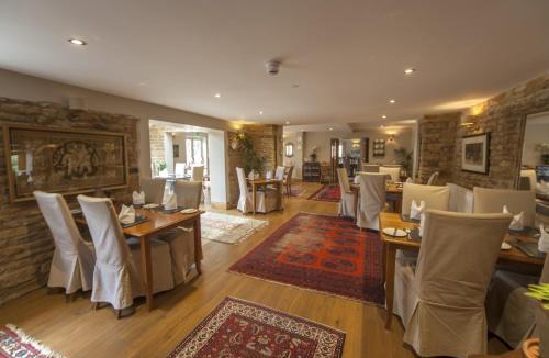 Lyddington Hotel | Old White Hart