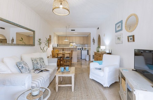 Aduanas Apartment | Olive Beach