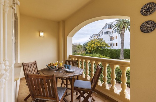 Aduanas Apartment | Olive Beach