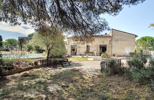 Villesequelande Apartment | On the banks of the Canal du Midi and 12 kms from Carcassonne
