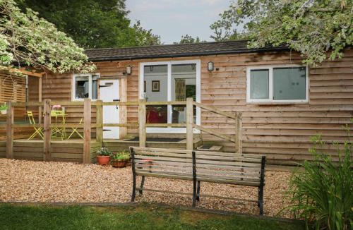 Staplefield House | Orchard Lodge